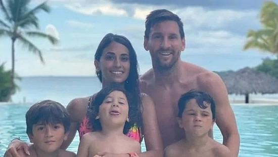 Messi continues to make the most of his holidays