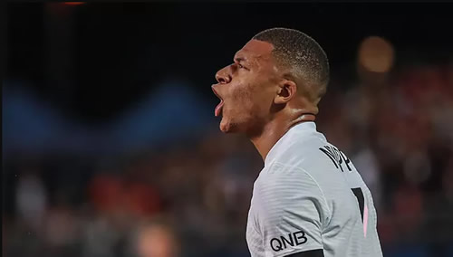 Mbappe whistled by PSG fans