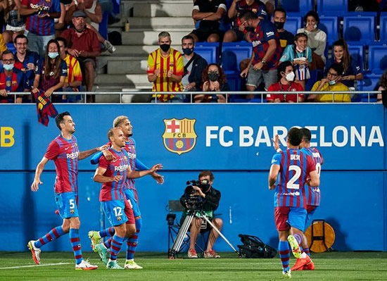 Fans astounded at Barcelona footage of ‘kiss, marry, kill’ game in latest car crash