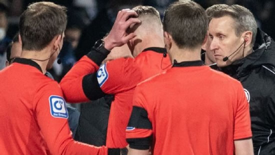 Bundesliga game called off after assistant referee struck by beer cup