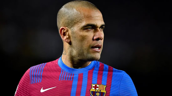 Dani Alves wants Barcelona contract extension as Brazil full-back eyes World Cup spot