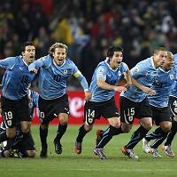 Uruguay advance in dramatic fashion