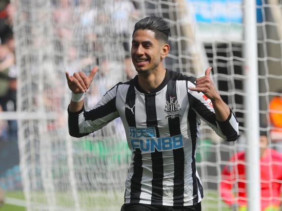 Benitez could break club transfer record in search for striker