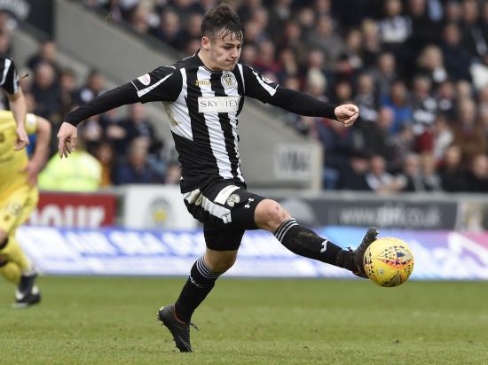 St Mirren return to the top-flight with victory over Dundee