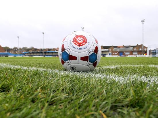 Wrexham hold on against 10-man Hartlepool