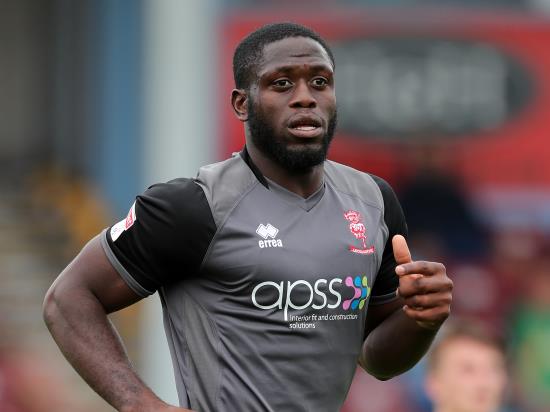 Akinde and Gordon goals keeps Lincoln in top spot