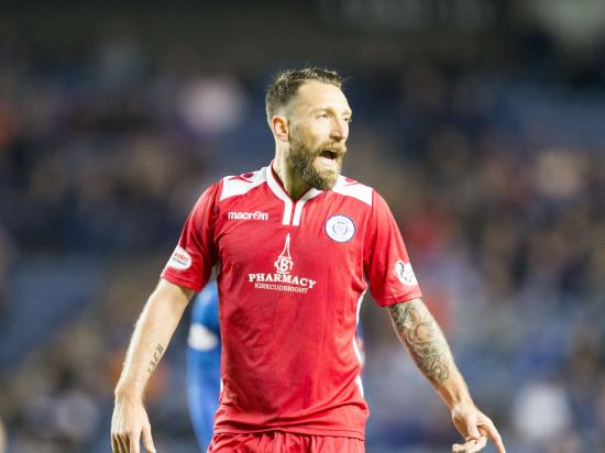 Dobbie wins it for Queen of the South
