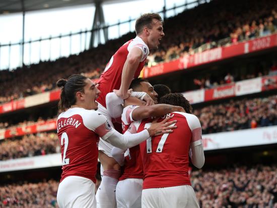 Arsenal prevail in pulsating derby with Tottenham