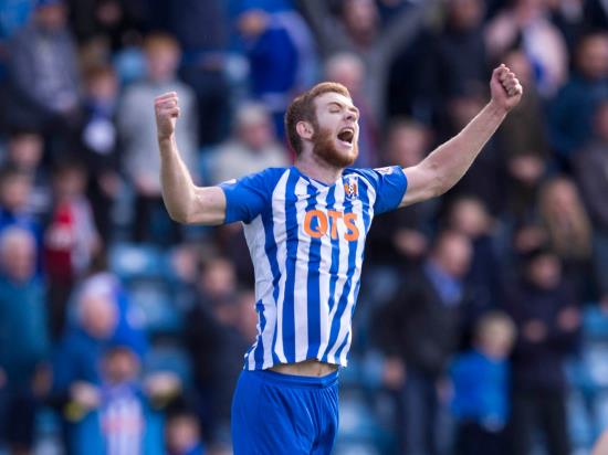 Kilmarnock move a point off leaders Celtic after battling win over St Mirren