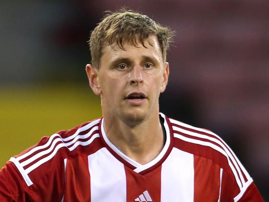 Last-gasp Chris Porter penalty earns a point for Crewe at Morecambe