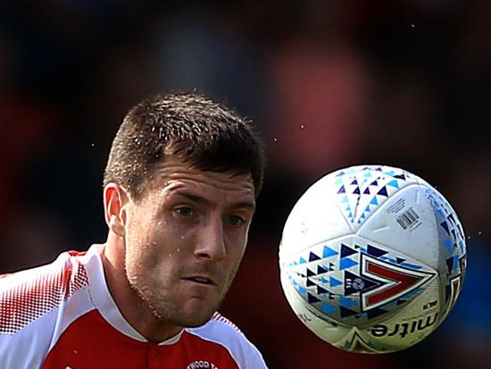 Wrexham fall to third straight league defeat against in-form Bromley