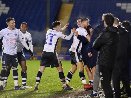 Lowe hails players after Bury bounce back three times against Lincoln