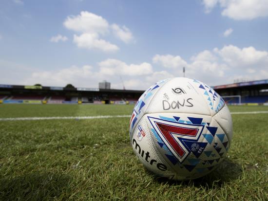 Pritchard late penalty snatches point for Blackpool