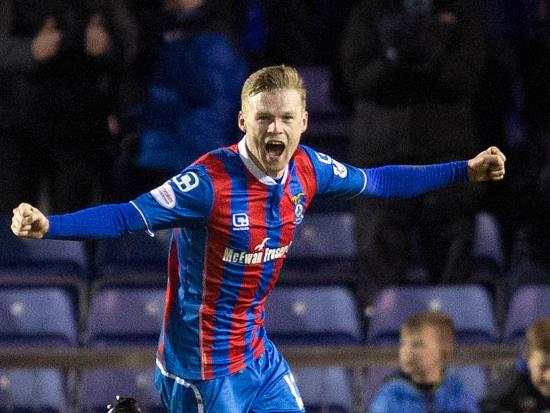 Billy Mckay hat-trick keeps Ross County on course for promotion