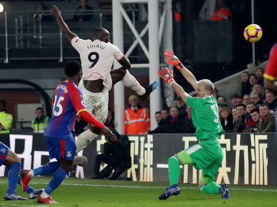 Lukaku scores twice to boost Manchester United bid for top-four finish