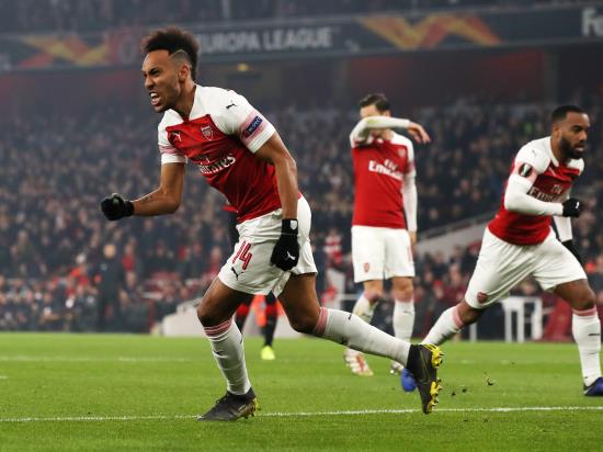Aubameyang brace sends Arsenal into Europa League last eight
