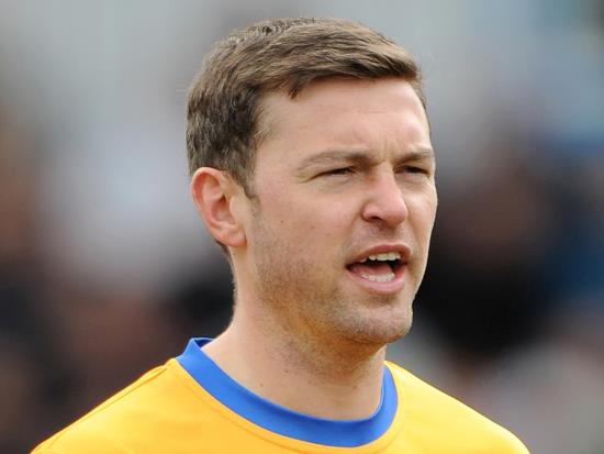 Mansfield boss John Dempster unhappy with referee in draw at Newport