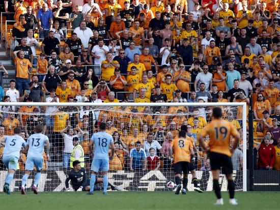 Raul Jimenez rescues a point for Wolves with stoppage-time penalty