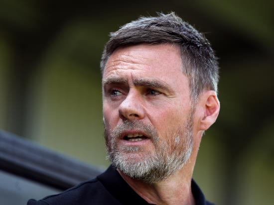 Graham Alexander calls on Salford to see out victories