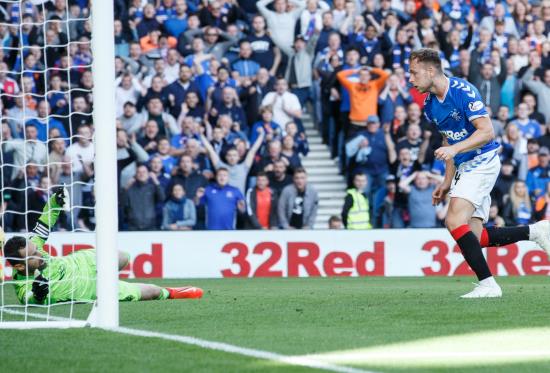 Stewart opens Rangers account in Aberdeen mauling