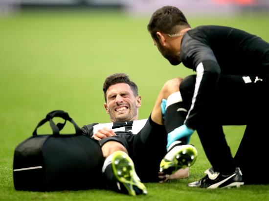 Fabian Schar and Matt Ritchie still on the sidelines for Newcastle