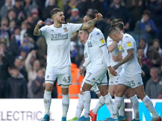 Leeds hammer Boro to move top of the Championship