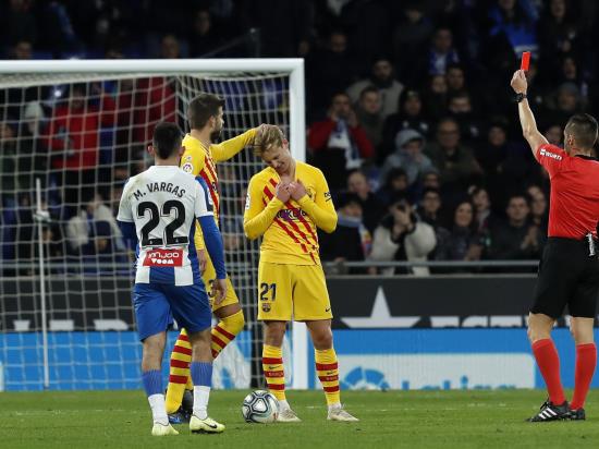 Espanyol hold 10-man Barcelona to derby draw after late leveller