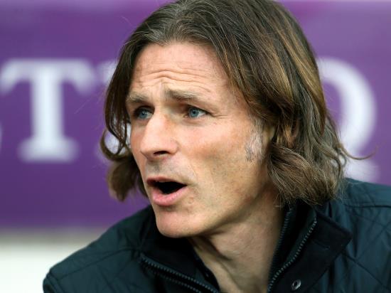 Wycombe boss Ainsworth hopes for fitness boost