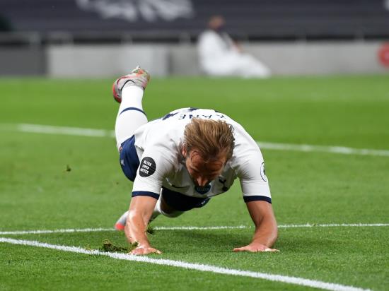 Harry Kane back on goal trail as Tottenham worsen West Ham’s relegation fears
