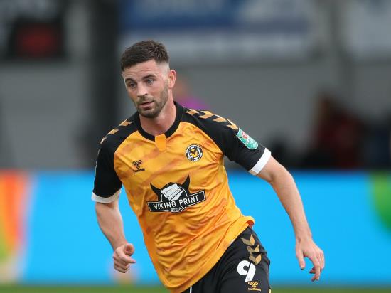 Padraig Amond scores as leaders Newport see off struggling Grimsby