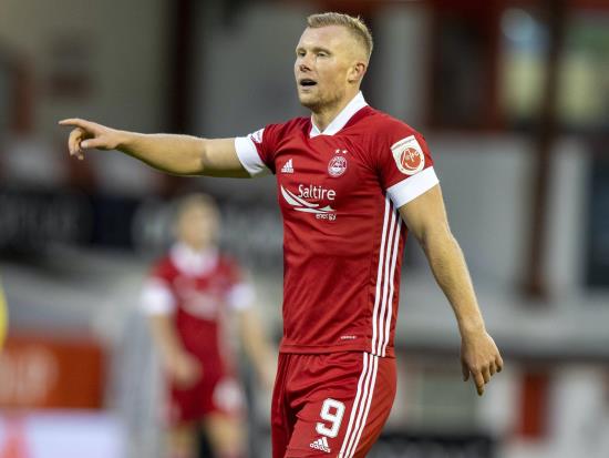 Curtis Main hits crossbar during Aberdeen’s goalless draw with Motherwell