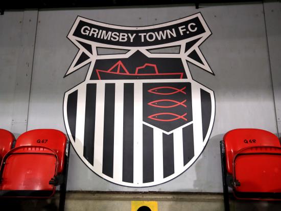 Grimsby and Oldham ground out goalless draw