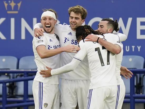 Patrick Bamford inspires Leeds to comeback win over Leicester