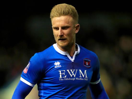 Ten-man Wealdstone end losing streak but throw away two-goal lead at Bromley