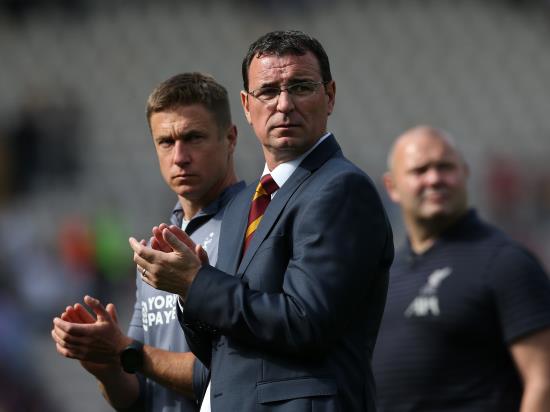Salford boss Gary Bowyer heaps praise on ‘top marksman’ Ian Henderson