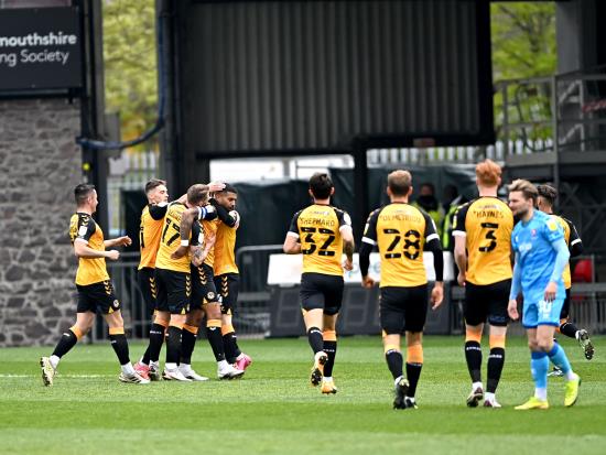 Cheltenham miss chance to clinch title as Newport close in on play-offs