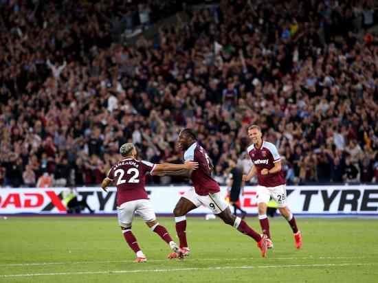 Michail Antonio brace sends him into record books and West Ham top of the league
