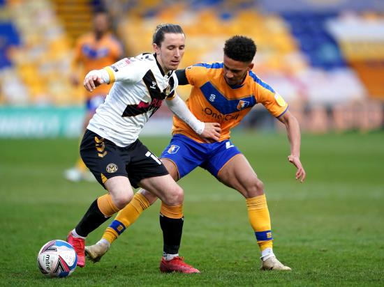 Tyrese Sinclair sees red as Mansfield take point off high-flying Leyton Orient
