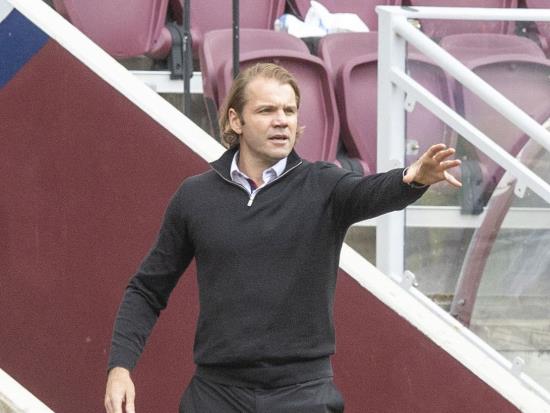 Hearts manager Robbie Neilson has a full-strength squad to take on Dundee