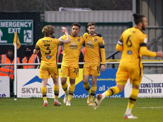 Sutton up to third with narrow win over Harrogate