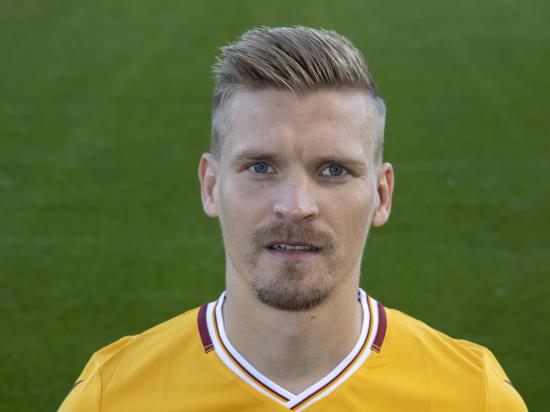 Motherwell waiting on Juhani Ojala ahead of Livingston showdown