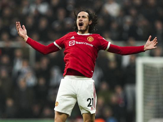 Substitute Edinson Cavani earns Manchester United a point at Newcastle