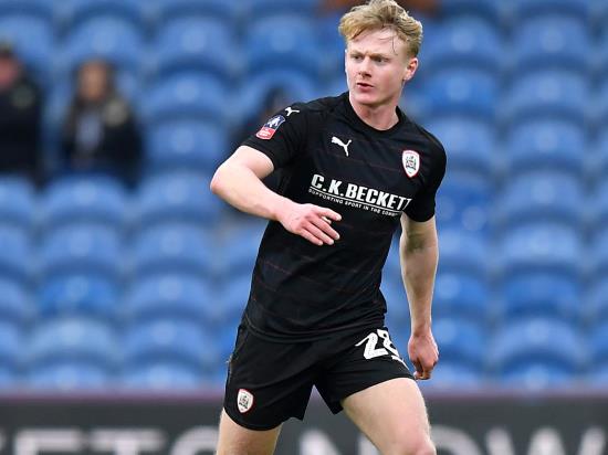 Cheltenham could hand debut to defender Ben Williams after move from Barnsley