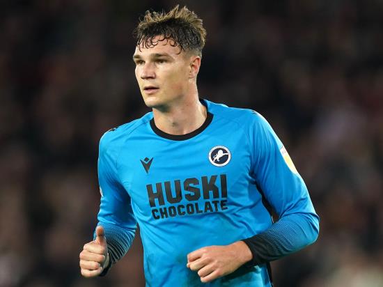 Millwall make it five straight wins with victory at Reading