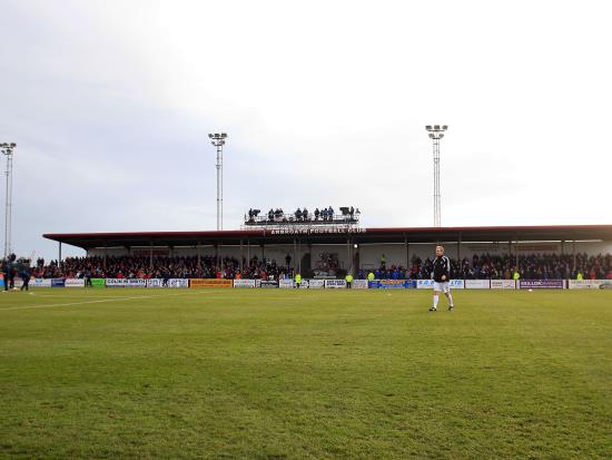 Arbroath lose ground in Championship title race after draw with Raith