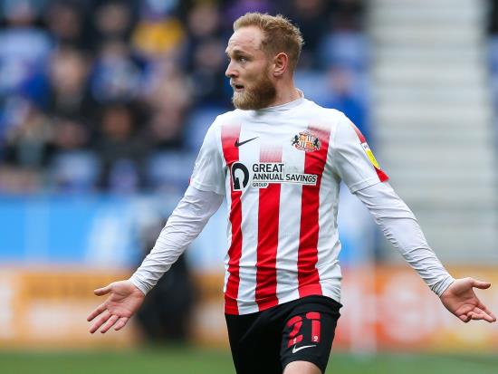 Sunderland duo hoping to be fit for home clash with Gillingham