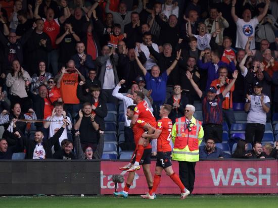 Clever Harry Cornick seals Luton’s place in play-offs after beating Reading