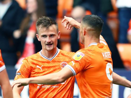 Early Callum Connolly strike gets Blackpool off to winning start against Reading