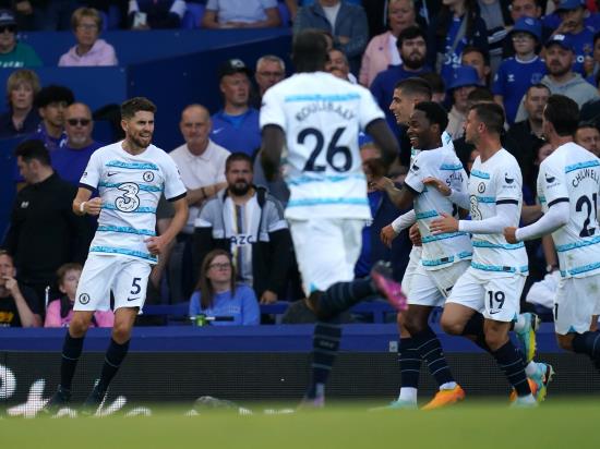 Jorginho keeps his cool from the spot to give Chelsea winning start at Everton