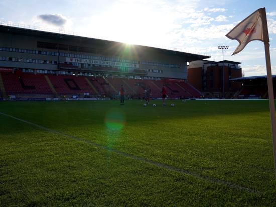 Ten-man Northampton frustrate Leyton Orient in goalless stalemate